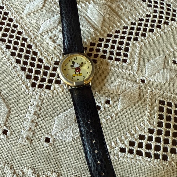 Vintage Mickey Mouse Quartz Watch.Kreisler Black Calf Leather.Size 41 11/15 RARE - Picture 3 of 14